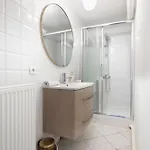 מלון דירות 123paris 4*